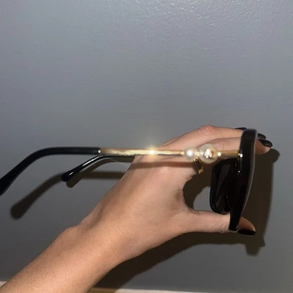 Chanel sunglasses!! - Picture 6 of 7